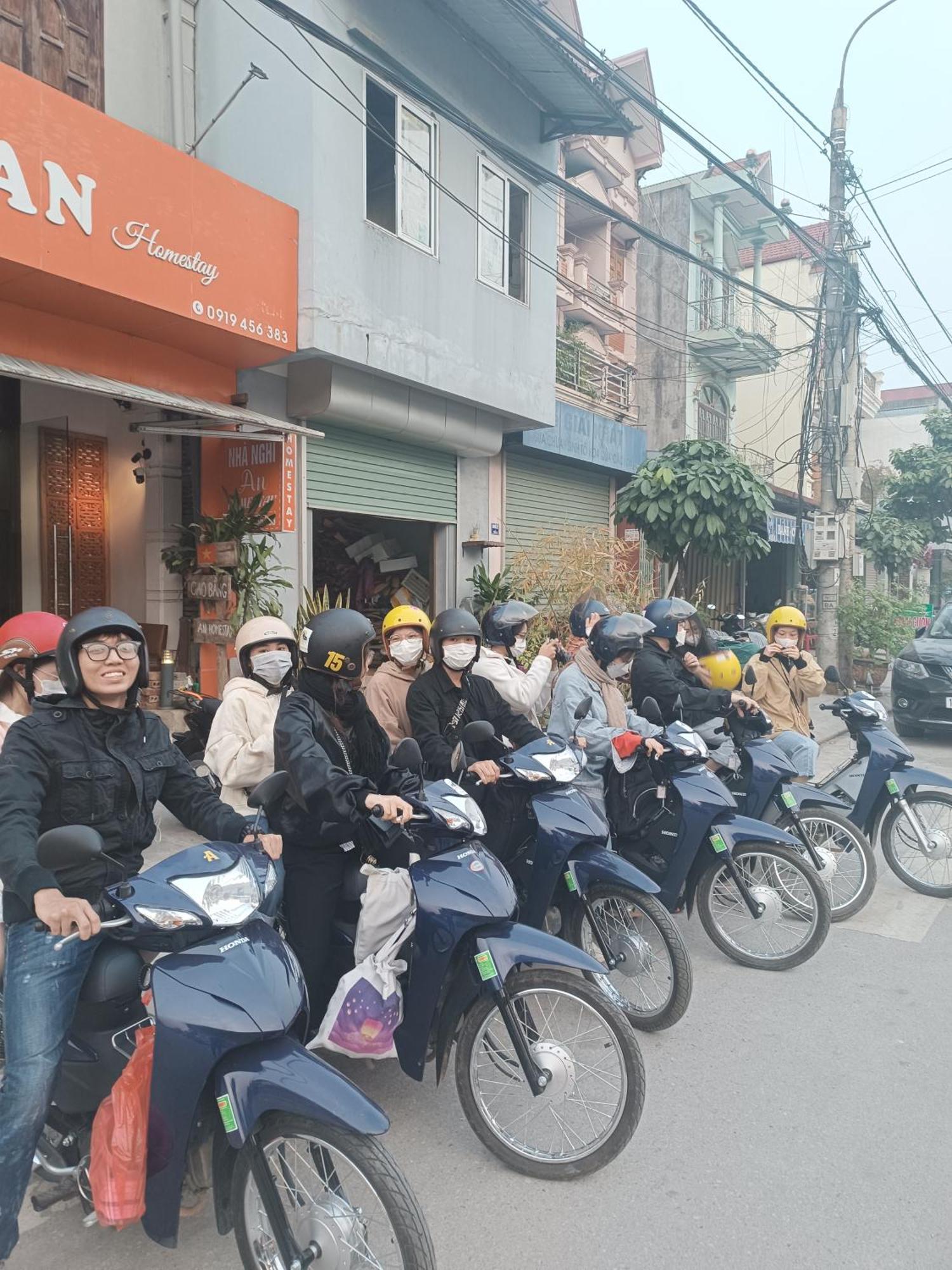 An Homestay & Hostel Motorbikes & Tours Каобанг Екстер'єр фото